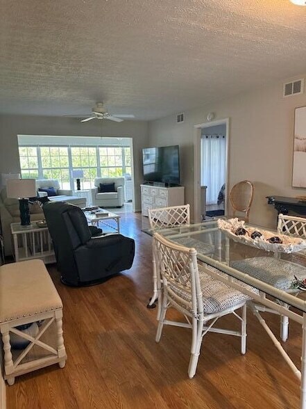 Building Photo - 740 Lake Orchid Cir