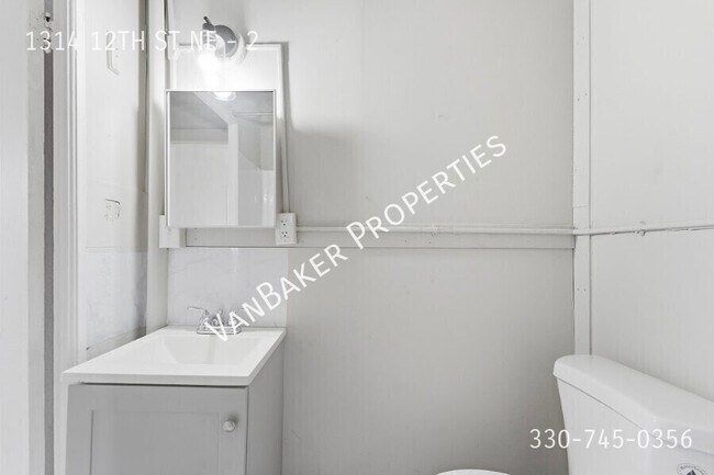 Building Photo - 1314 12th St NE