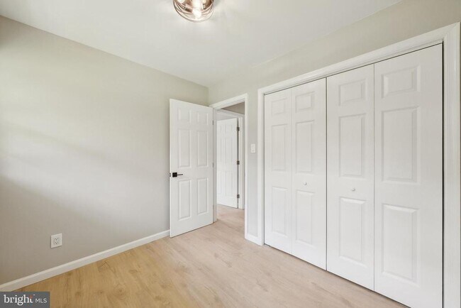 Building Photo - 5317 Oldcastle Ln