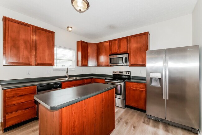 Building Photo - 12331 Quarterback Ln