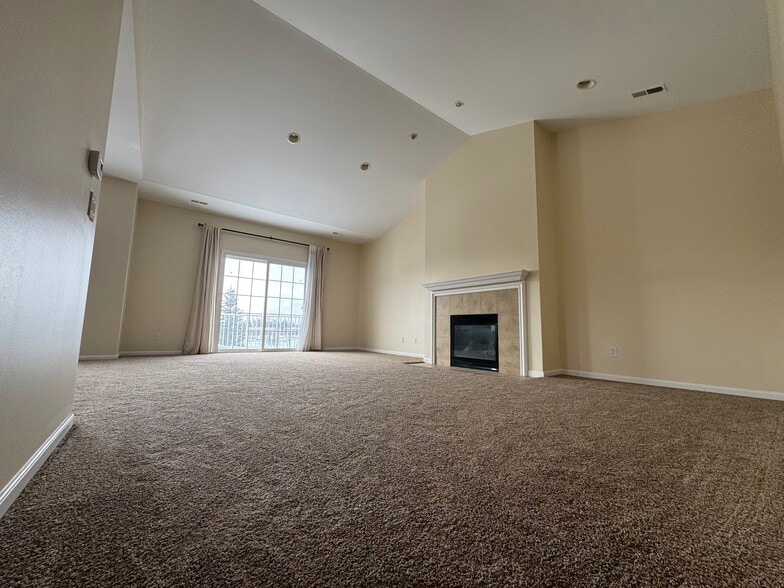 Building Photo - 1220 Alameda Blvd