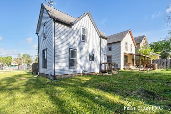 Building Photo - Comfort, Convenience & Community in Lansing