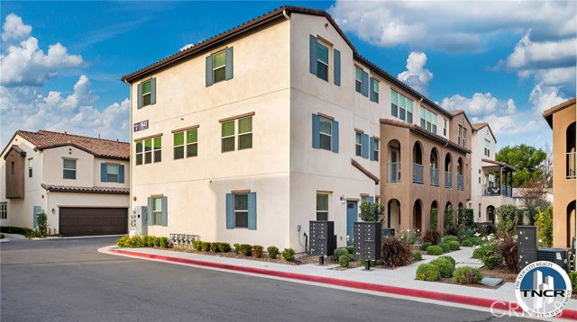 Building Photo - 9841 Alburtis Ave