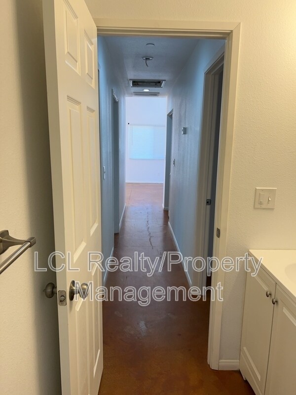 Building Photo - 21380 Olive St