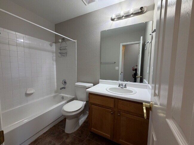 Building Photo - Beautiful Four Bedroom Home with Finished Basement in Spring Creek Meadows!