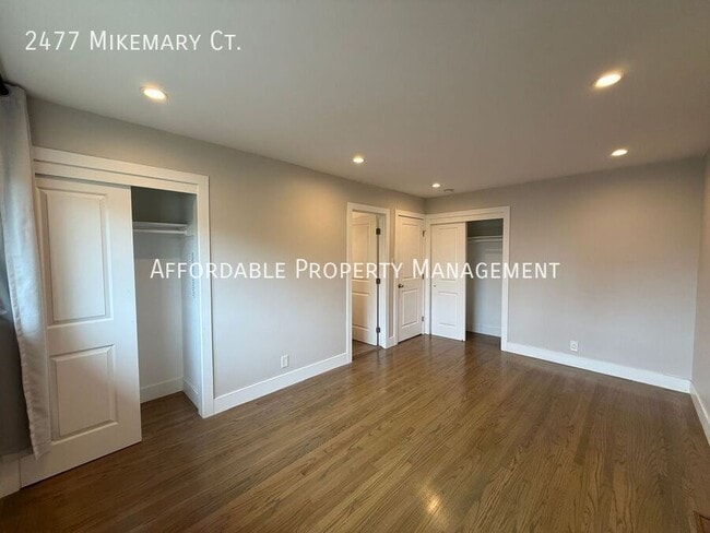 Building Photo - 2477 Mikemary Ct