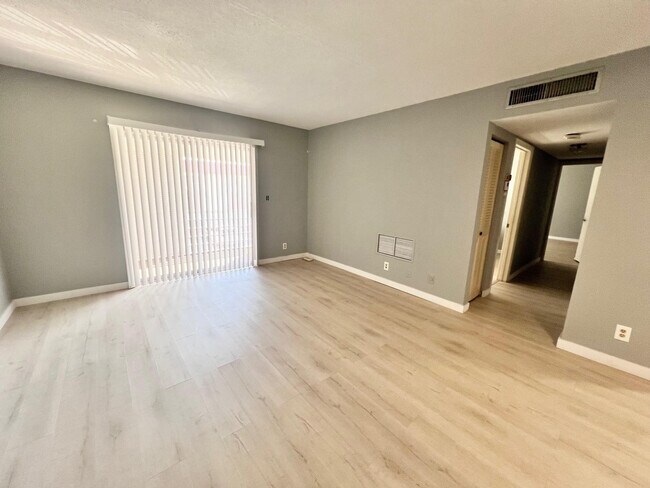 Building Photo - 3550 NW 8th Ave