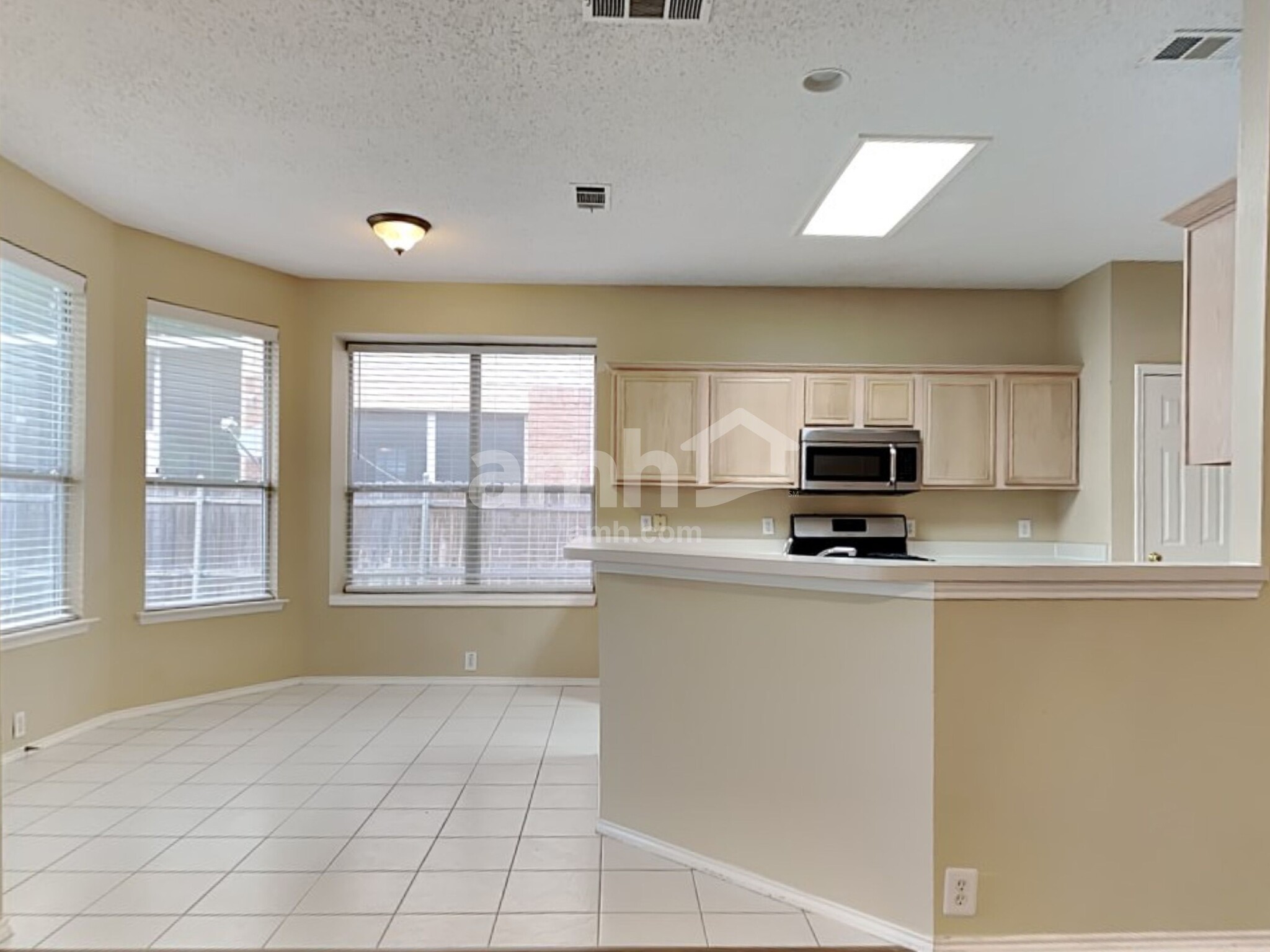Building Photo - 7847 Teal Dr