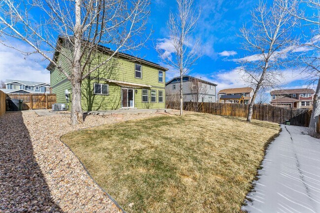 Building Photo - Lovable 3 Bed, 2.5 Bath Single Family Thor...
