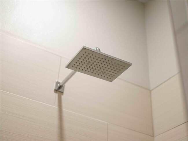 Building Photo - 352 W 5th St