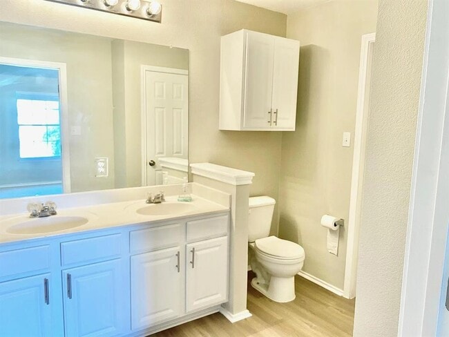 Building Photo - 9306 Brents Elm Dr