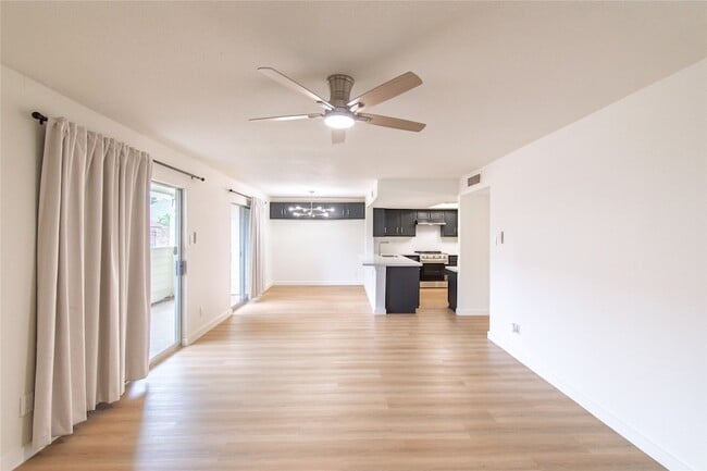 Building Photo - 14555 Wunderlich Dr