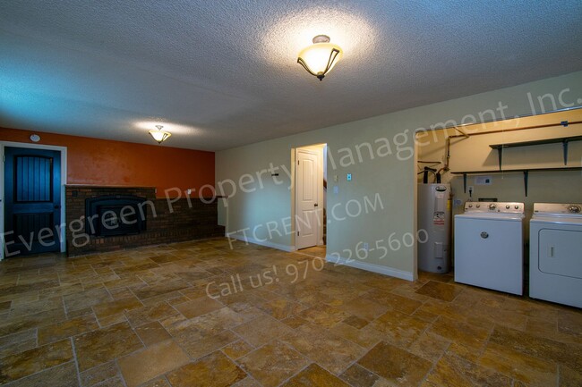 Building Photo - Fantastic 4 bedroom, 2 bathroom near Overl...