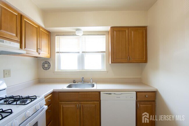 Building Photo - 9 Koster Blvd