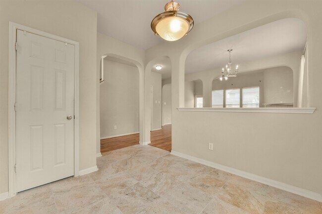 Building Photo - 1120 Lasso Ct