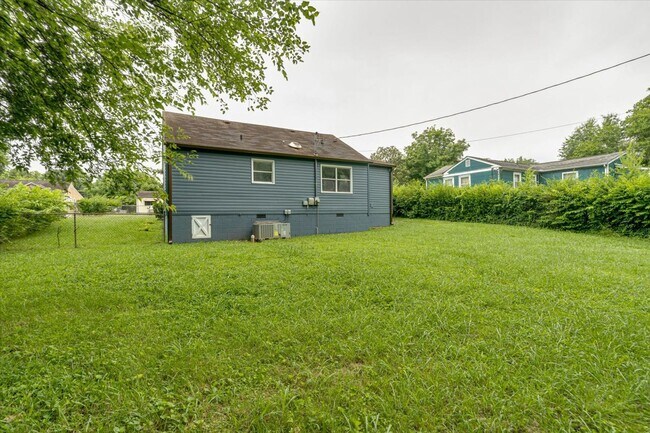 Building Photo - Updated 2-Bedroom Home Near Glenwood – $1,...