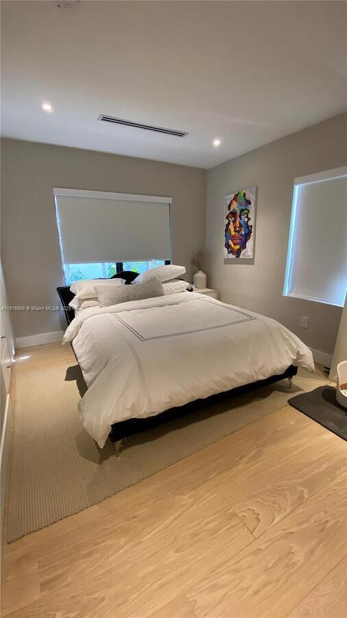 Building Photo - 1277 SW 19th St