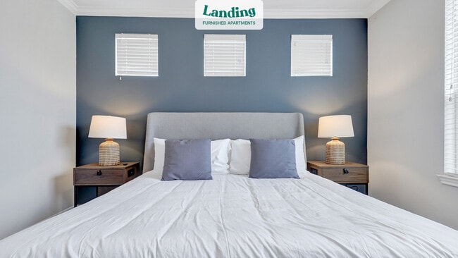 Building Photo - 14807 Woodland Hills Dr