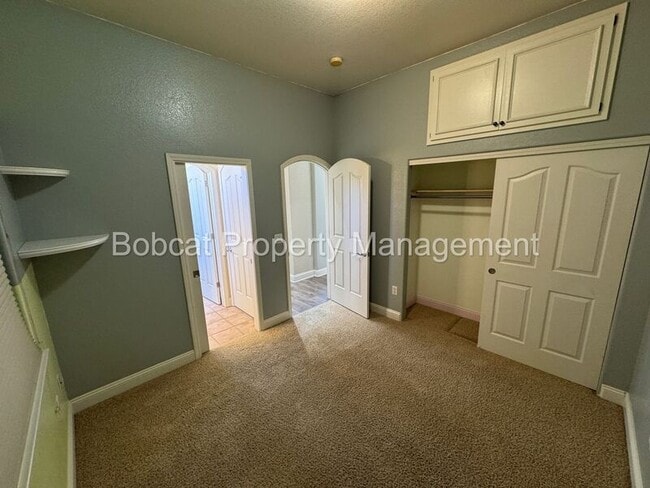 Building Photo - 1260 Flintwood Dr