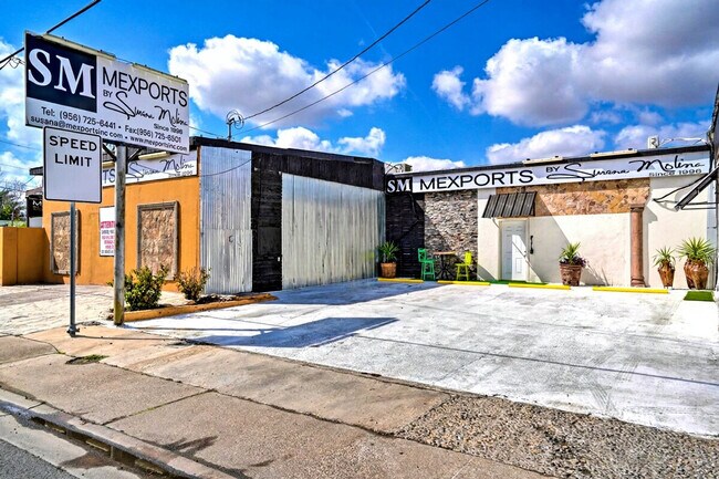 Building Photo - 3704 San Bernardo Ave