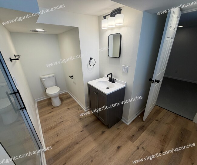 Building Photo - Spacious 4-Bedroom • 2-Bathroom Single-Family Home