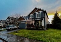 Building Photo - Luxurious Spacious Keizer Home -