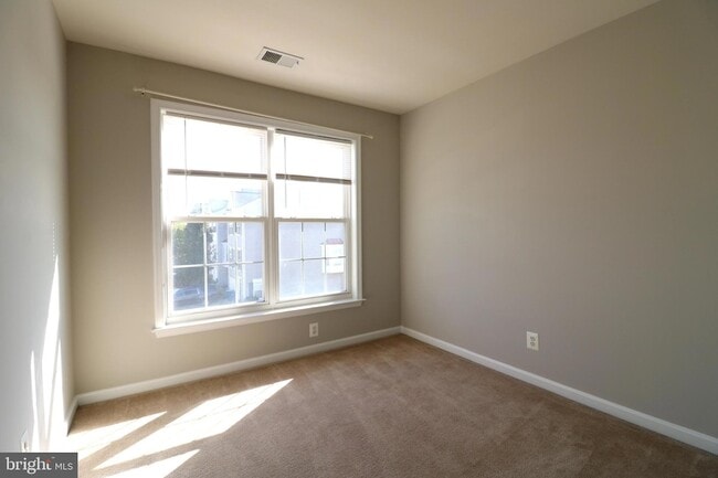 Building Photo - 22669 High Haven Terrace