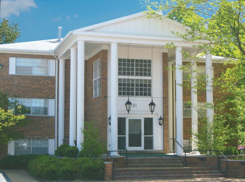 Colony House 21 S Sandusky St Delaware OH 43015 Apartment Finder