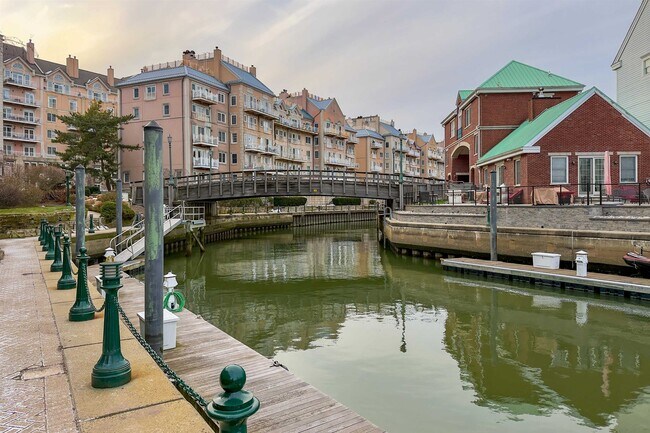 Building Photo - 36 Independence Way