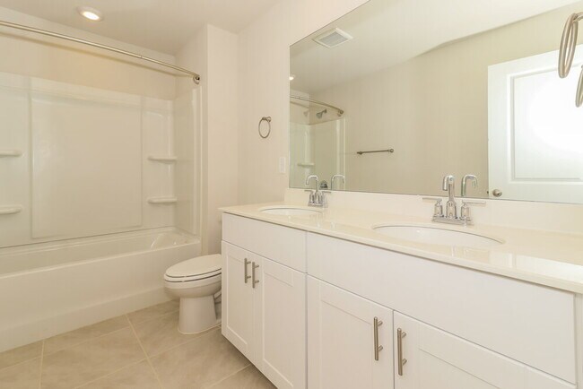 Building Photo - 512 Magnolia Dr