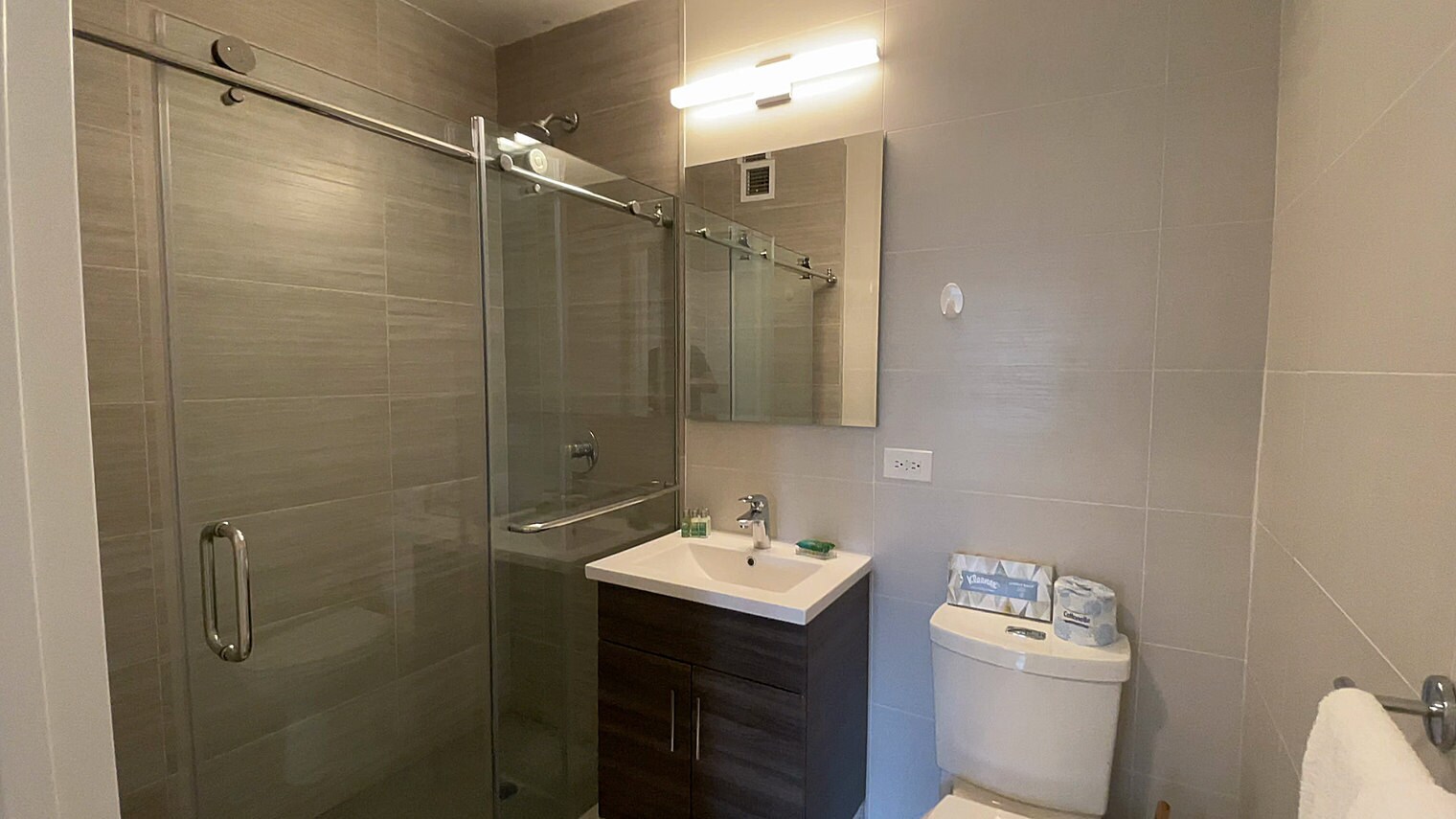 Building Photo - 227 W 48th St