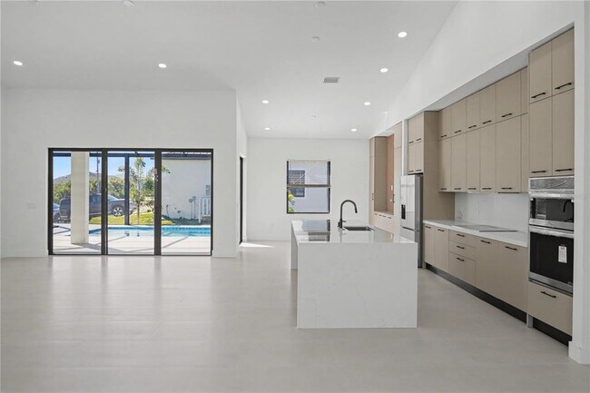 Building Photo - 14687 Lillian Cir