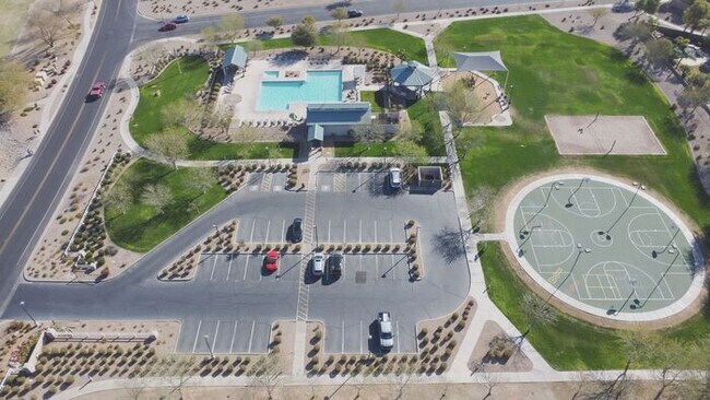 Building Photo - MOVE IN SPECILAS!! 5BD 3BA IN JOHNSON RANC...