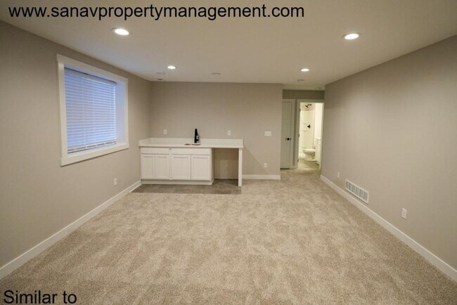 Building Photo - Beautiful 3 Bed Ranch Home w/ fully finished basement in Prime Norwalk Location