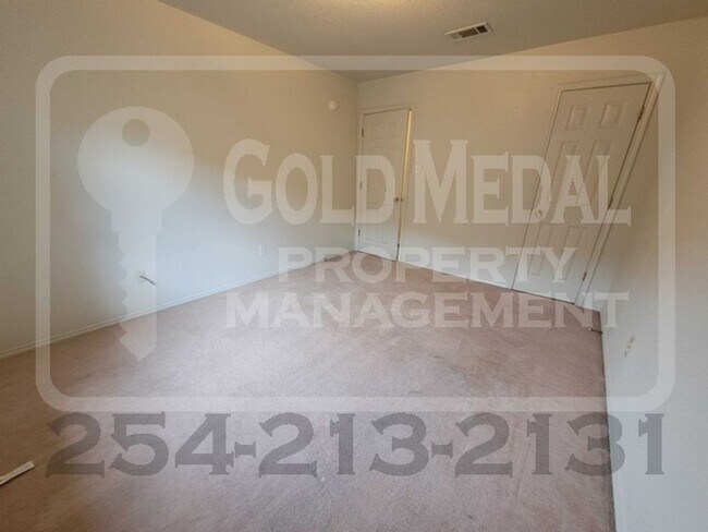 Building Photo - 2808 Lucille Dr