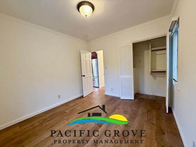 Building Photo - Pacific Grove 2-bedroom , 2 bath. Prime Walk to Town Location!