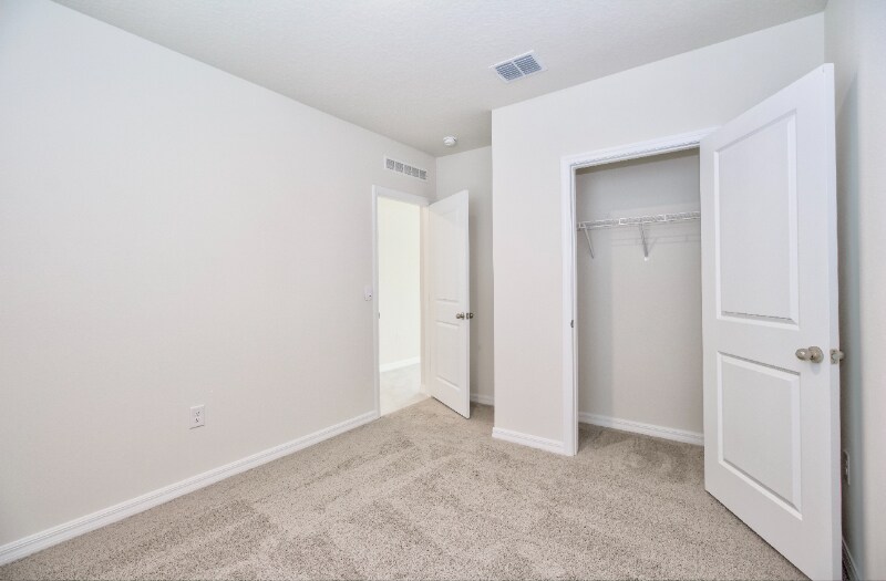 Building Photo - 3302 Pine Lily Ave