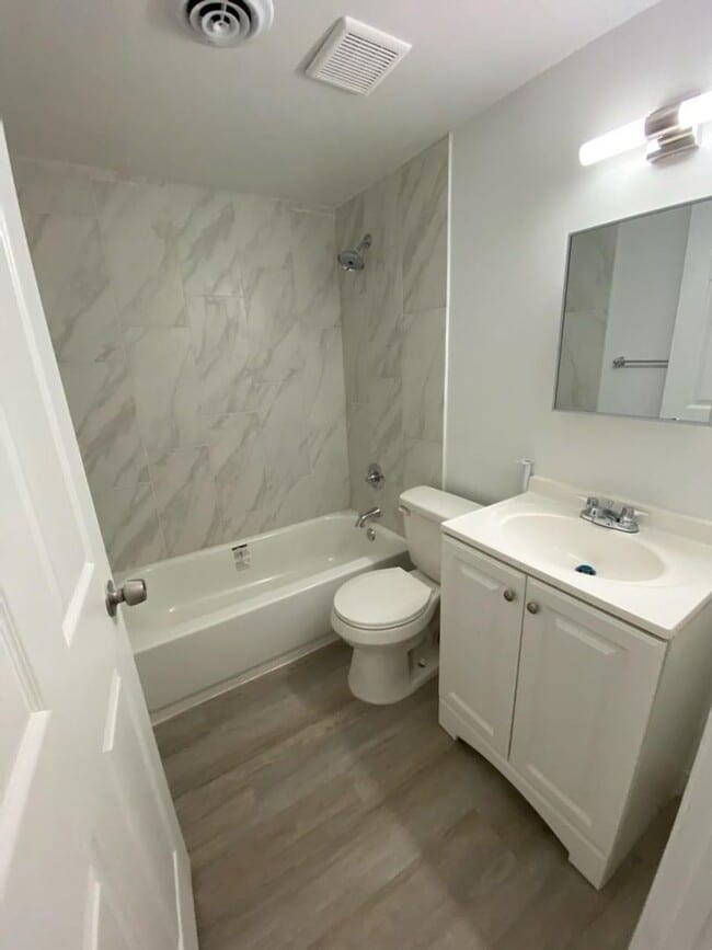 Building Photo - 3723 Delor St