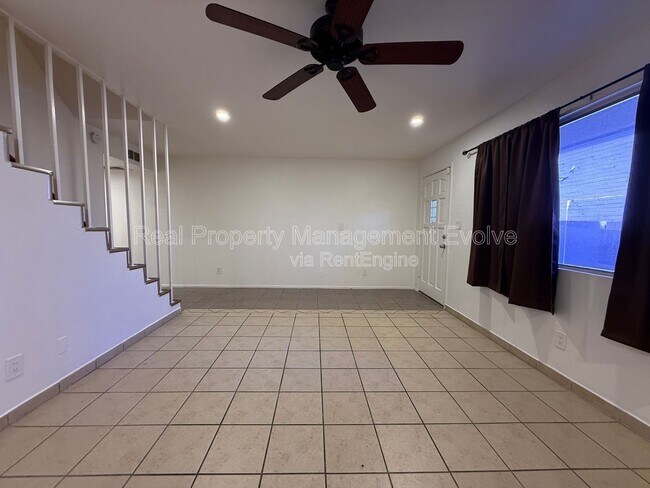 Building Photo - 6565 N 19th Ave