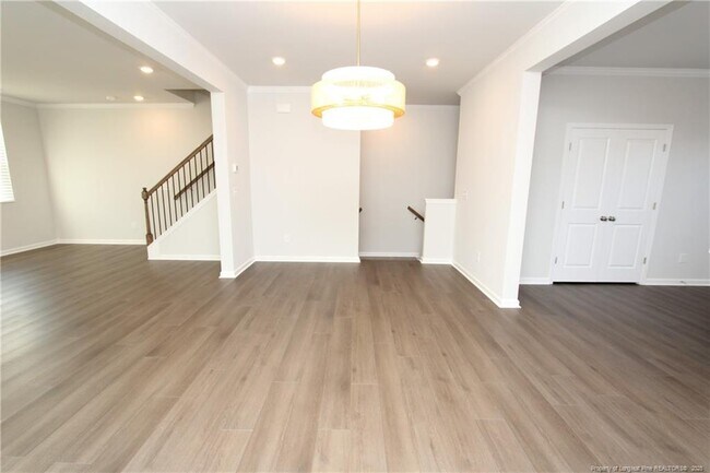 Building Photo - 510 Light Oak Wy