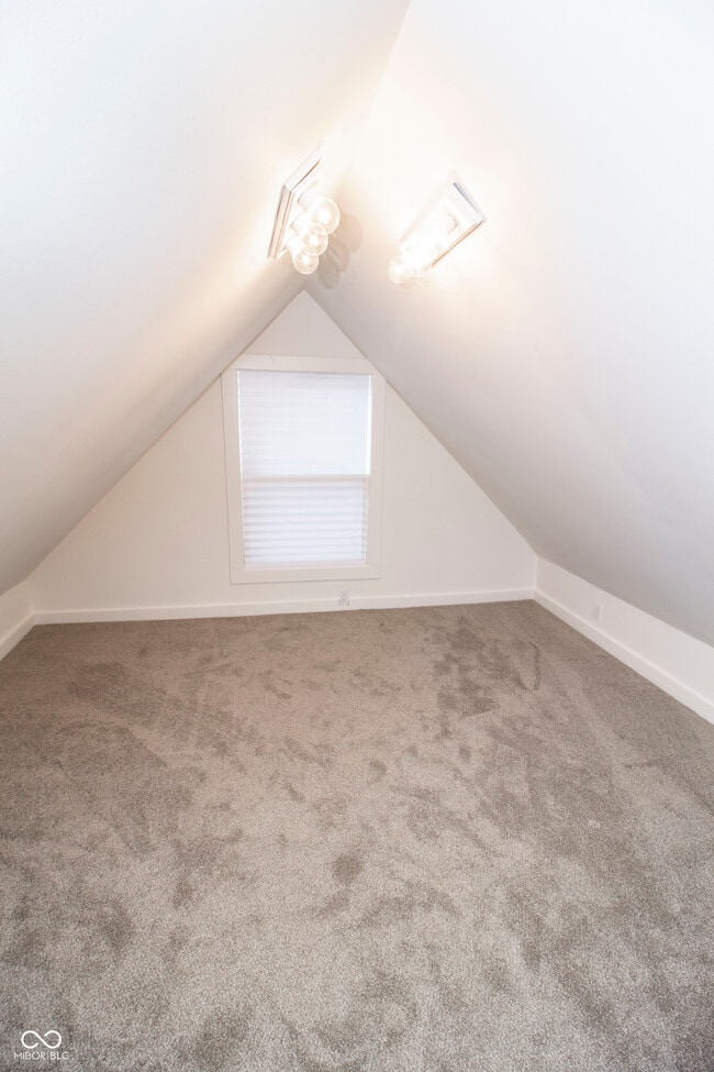 Building Photo - 1383 Cherry St