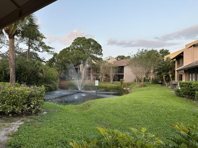 Building Photo - 955 Sunridge Dr