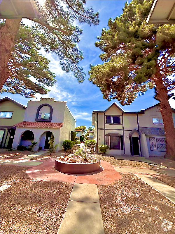 Building Photo - 875 Rhinegold Way