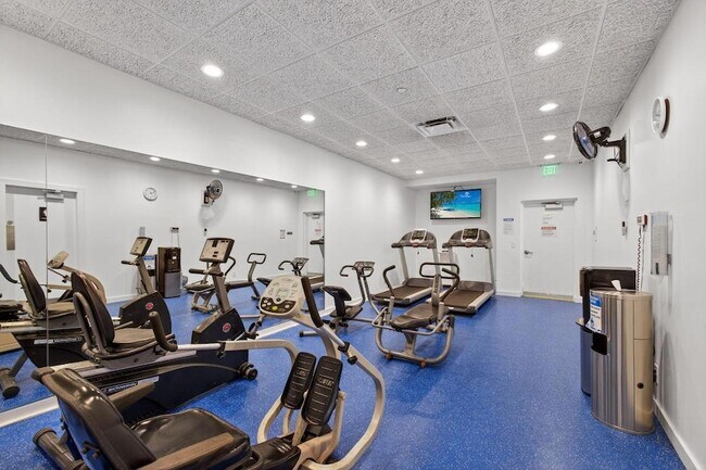 Building Photo - 9650 S Ocean Dr