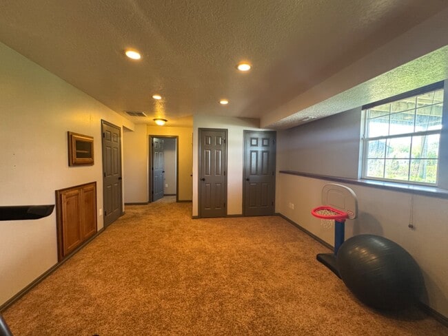 Building Photo - 3261 S 1500 W