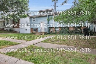 Building Photo - **Spacious 2-Bedroom Duplex in a Cul-de-Sac!**