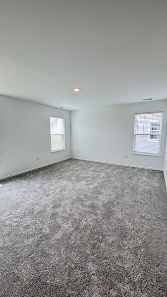 Building Photo - 25631 W Yorkshire Dr