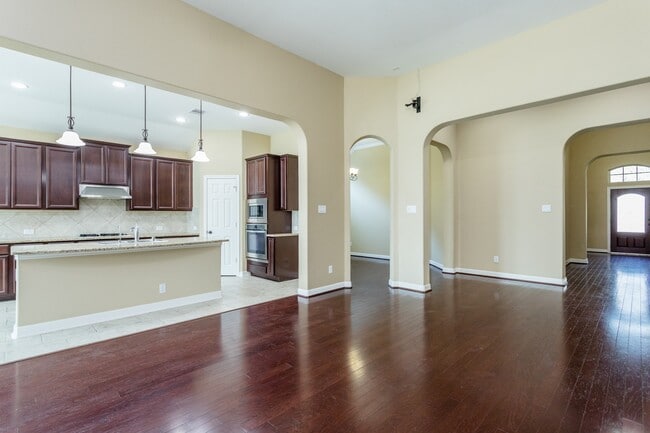 Building Photo - 7810 Deep Green Dr