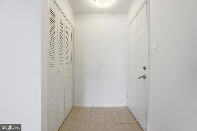 Building Photo - 1783 Jonathan Way