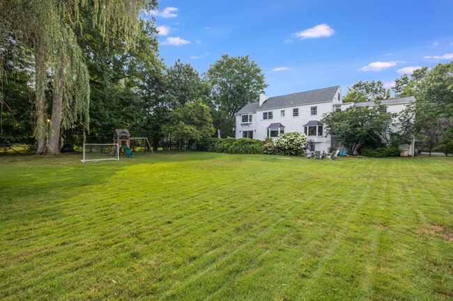 Building Photo - 227 Griffen Ave